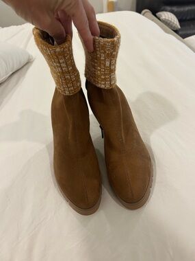 Donald J. Pliner Tan Suede Ankle Boots with Knit Cuff. Never worn